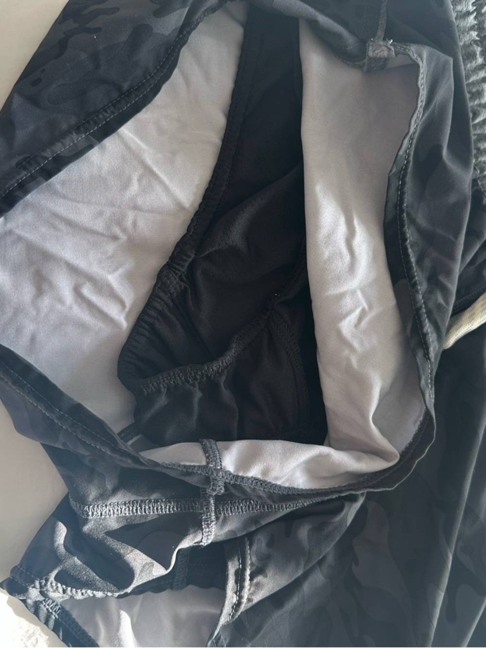 Vuori camo running shirts, size XL - Picture 11 of 14